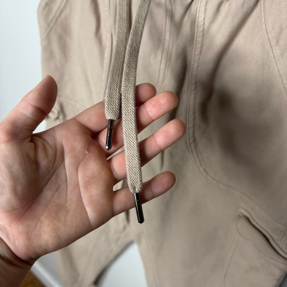 ATHLETA Farallon Cargo Crop Jogger Pants Silt Taupe - Picture 6 of 15